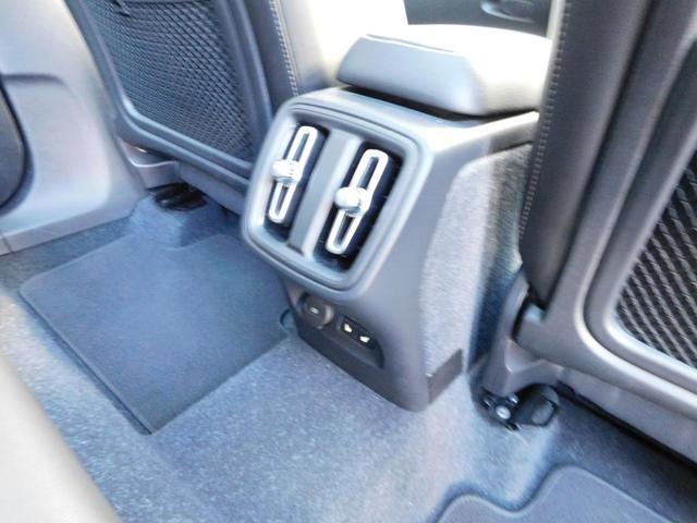 XC40 アルティメット B4 AWD 4WD・1オーナー・禁煙・SENSUナビ(18枚目)