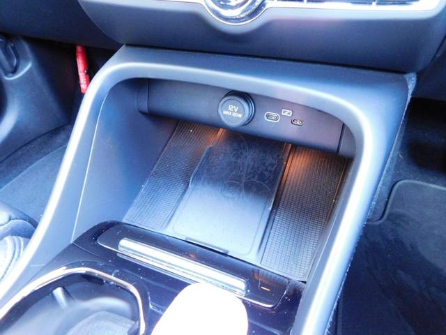 XC40 アルティメット B4 AWD 4WD・1オーナー・禁煙・SENSUナビ(32枚目)