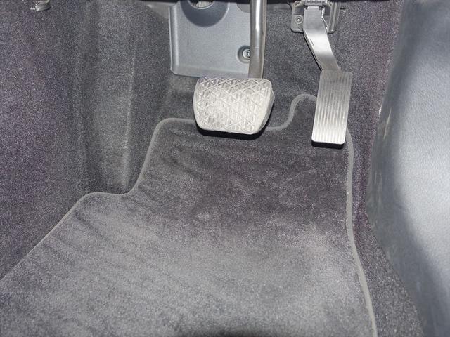 GLAクラス GLA200 d 4MATIC レザーエクスクルーシブパッケージ Bluetooth接続 ETC LEDヘッドライト TV アイドリングストップ クルーズコントロール コネクテッド機能 サイドカメラ サンルーフ・ガラスルーフ(28枚目)