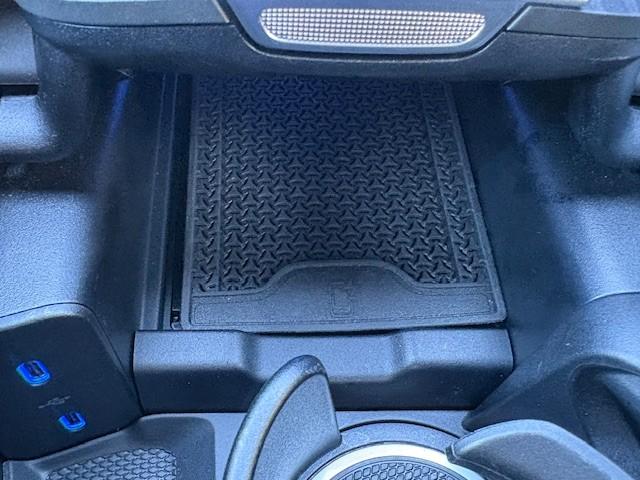 Eクラスステーションワゴン E200 ステーションワゴン アバンギャルド AMGラインパッケージ レザーエクスクルーシブパッケージ アドバンスドパッケージ デジタルインテリアパッケージ Bluetooth接続 ETC LEDヘッドライト TV アイドリングストップ(15枚目)