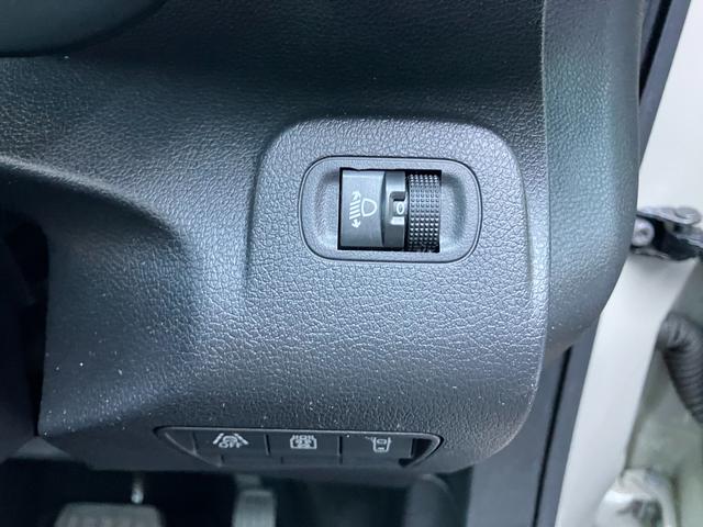 ベルランゴ シャイン ブルーHDi XTR パック(31枚目)