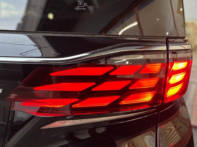 アルファード Z 左右独立ムーンルーフ/デジタルインナーミラー/衝突軽減/レーダークルーズ/コーナーセンサー/全周囲カメラ/両側パワースライドドア/シートヒータ・エアコン/パワーバックドア/ETC(10枚目)