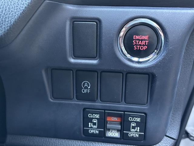 ノア Ｓｉ　両側パワースライドドア／純正ナビ／地デジ／バックカメラ／純正天吊りモニター（13枚目）