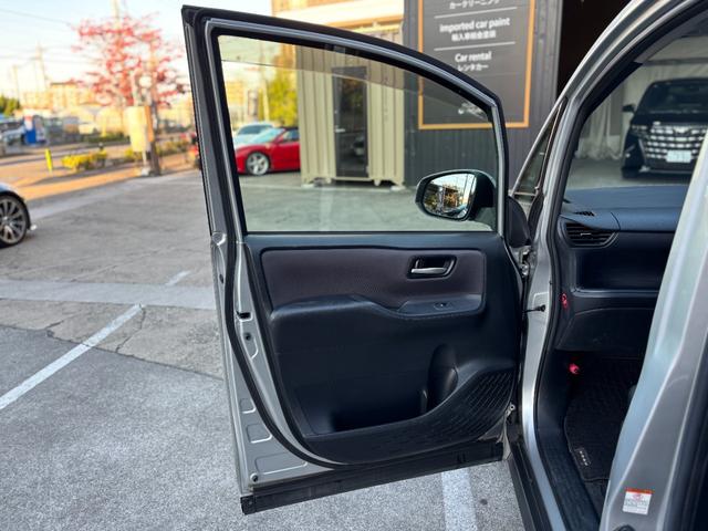 ノア Ｓｉ　両側パワースライドドア／純正ナビ／地デジ／バックカメラ／純正天吊りモニター（25枚目）