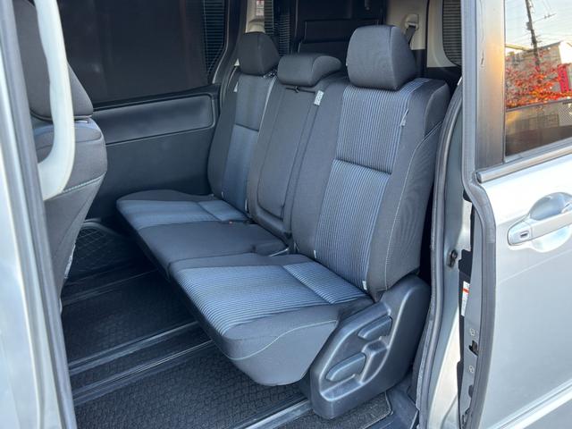 ノア Ｓｉ　両側パワースライドドア／純正ナビ／地デジ／バックカメラ／純正天吊りモニター（31枚目）