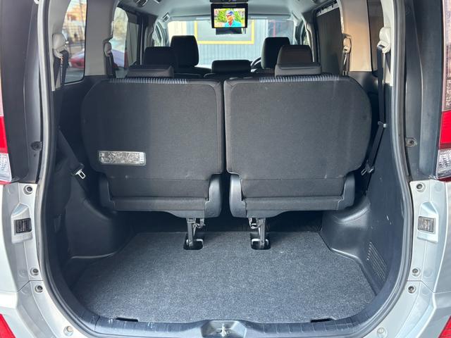 ノア Ｓｉ　両側パワースライドドア／純正ナビ／地デジ／バックカメラ／純正天吊りモニター（33枚目）