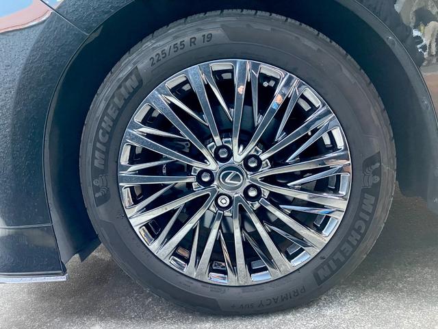 ＬＭ ＬＭ５００ｈ　エグゼクティブ　ワンオーナー／モデリスタエアロ／プロジェクションカーテンイルミ／室内カーテン／カップホルダーイルミネーション／モデリスタパーテンション／漆パネル／エアロスタビライジングフィン／純正１９インチＡＷ（11枚目）