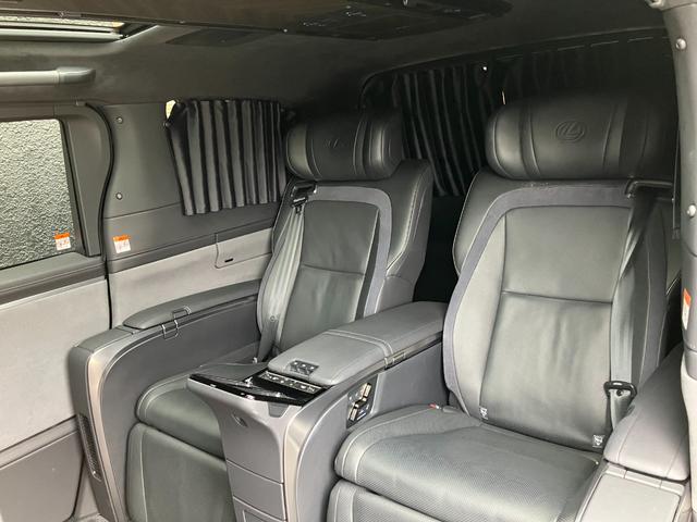 ＬＭ ＬＭ５００ｈ　エグゼクティブ　ワンオーナー／モデリスタエアロ／プロジェクションカーテンイルミ／室内カーテン／カップホルダーイルミネーション／モデリスタパーテンション／漆パネル／エアロスタビライジングフィン／純正１９インチＡＷ（30枚目）