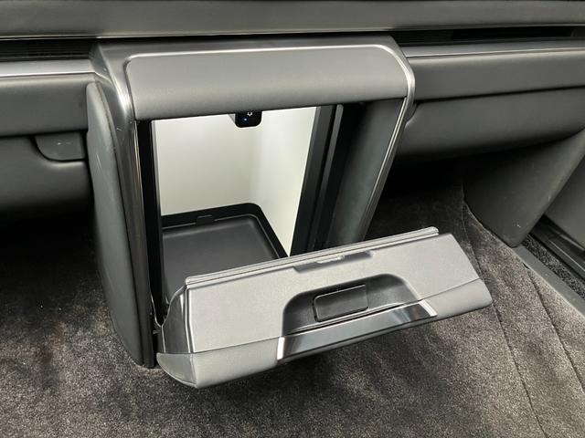 ＬＭ ＬＭ５００ｈ　エグゼクティブ　ワンオーナー／モデリスタエアロ／プロジェクションカーテンイルミ／室内カーテン／カップホルダーイルミネーション／モデリスタパーテンション／漆パネル／エアロスタビライジングフィン／純正１９インチＡＷ（34枚目）