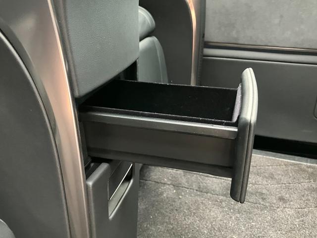 ＬＭ ＬＭ５００ｈ　エグゼクティブ　ワンオーナー／モデリスタエアロ／プロジェクションカーテンイルミ／室内カーテン／カップホルダーイルミネーション／モデリスタパーテンション／漆パネル／エアロスタビライジングフィン／純正１９インチＡＷ（46枚目）