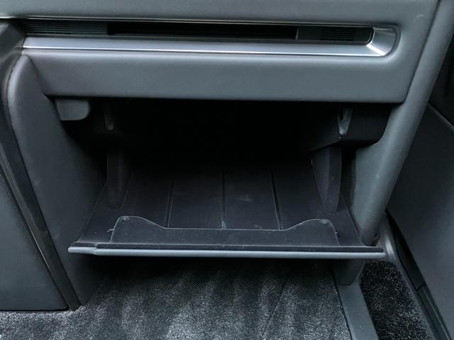 ＬＭ ＬＭ５００ｈ　エグゼクティブ　ワンオーナー／モデリスタエアロ／プロジェクションカーテンイルミ／室内カーテン／カップホルダーイルミネーション／モデリスタパーテンション／漆パネル／エアロスタビライジングフィン／純正１９インチＡＷ（62枚目）