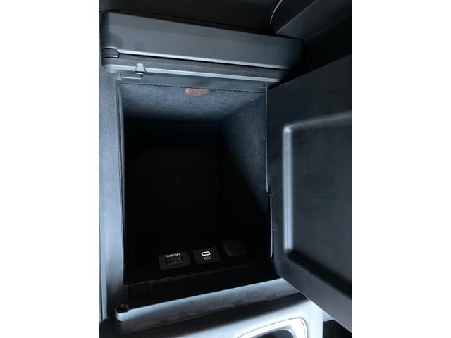 ＬＭ ＬＭ５００ｈ　エグゼクティブ　ワンオーナー／モデリスタエアロ／プロジェクションカーテンイルミ／室内カーテン／カップホルダーイルミネーション／モデリスタパーテンション／漆パネル／エアロスタビライジングフィン／純正１９インチＡＷ（66枚目）