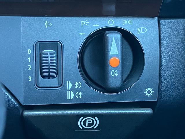 Ｅクラス Ｅ３２０　ワンオーナー／整備記録簿／スペアキー／取扱説明書（22枚目）