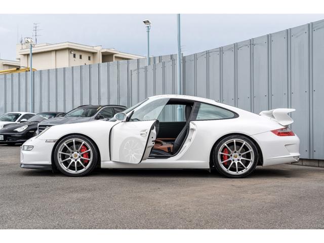 ９１１ ９１１カレラＳ　ＧＴ３仕様　アドバンレーシング１９インチＡＷ　アラゴスタ車高調　ロベルタフロントリフター　スポーツエグゾースト　ブラックレザーシート　カロッツェリアナビ　フルセグＴＶ　ライトウッドインテリア　２年保証（32枚目）