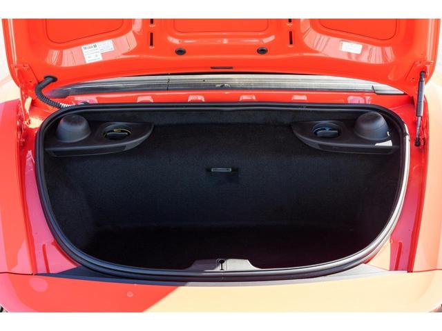 ７１８ボクスター ７１８ボクスター　２０１９年モデル　スポーツエグゾースト　アゲートグレーハーフレザー　ブラックソフトトップ　ＰＣＭ　地デジチューナー　ＣａｒＰｌａｙ　Ｂカメラ　電度Ｄミラー　Ｐアシスト　アドバンＧＴ２０ＡＷ　２年保証（15枚目）