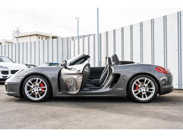 ボクスター ボクスターＳ　スポーツエグゾースト　ブラックハーフレザー　シートヒーター　ブラックソフトトップ　ナビＴＶ　スポーツデザインステアリング　ＴＰＭ　電動ドアミラー　スモーカーＰＫＧ　ボクスターＳ１９インチＡＷ　２年保証（33枚目）