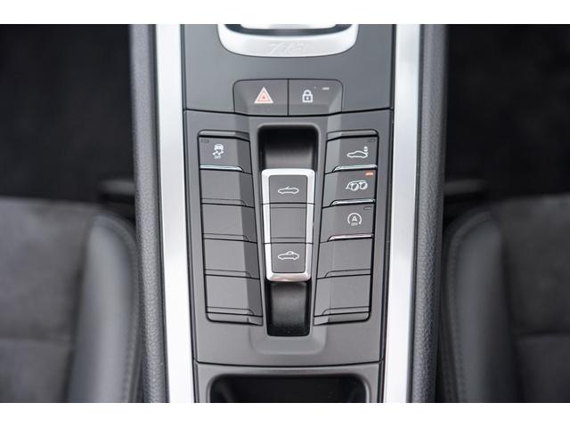 718ボクスター 718ボクスター スポーツクロノ スポーツエグゾースト ブラックハーフレザー 黒幌 PCM CarPlay LEDライト/PDLS+ TPM パークアシスト 電動Dミラー オートA/C カレラS20インチAW 2年保証(18枚目)