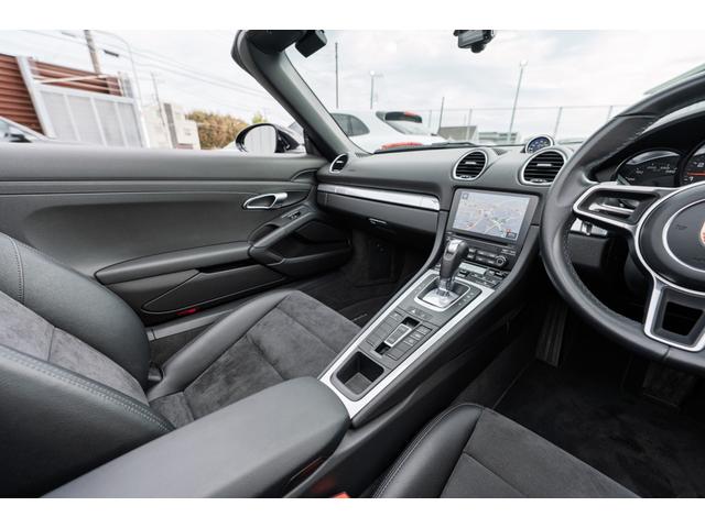 718ボクスター 718ボクスター スポーツクロノ スポーツエグゾースト ブラックハーフレザー 黒幌 PCM CarPlay LEDライト/PDLS+ TPM パークアシスト 電動Dミラー オートA/C カレラS20インチAW 2年保証(30枚目)