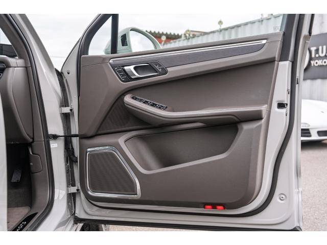 マカン マカンGTS スポーツクロノ スポーツエグゾースト パノラマSR アダプティブスポーツシート ベンチレーター ブルメスター PASM/エアサス PDLS+ ステアリングヒーター RSスパイダー21AW 2年保証(27枚目)