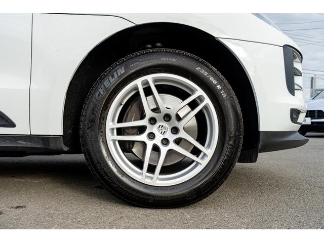 マカン マカン　２０２０年モデル　レザーパッケージ　ガーネットレッドレザーシート　シートヒーター＆ベンチレーター　ＰＣＭ　ＡｐｐｌｅＣａｒｐｌａｙ　エントリードライブ　ＡＣＣ　車線逸脱警報　マカンＳ１ＡＷ　２年保証（11枚目）