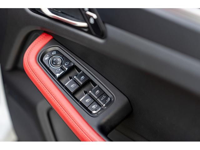 マカン マカン　２０２０年モデル　レザーパッケージ　ガーネットレッドレザーシート　シートヒーター＆ベンチレーター　ＰＣＭ　ＡｐｐｌｅＣａｒｐｌａｙ　エントリードライブ　ＡＣＣ　車線逸脱警報　マカンＳ１ＡＷ　２年保証（23枚目）