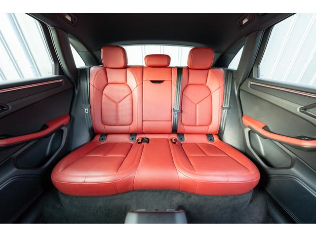 マカン マカン　２０２０年モデル　レザーパッケージ　ガーネットレッドレザーシート　シートヒーター＆ベンチレーター　ＰＣＭ　ＡｐｐｌｅＣａｒｐｌａｙ　エントリードライブ　ＡＣＣ　車線逸脱警報　マカンＳ１ＡＷ　２年保証（49枚目）