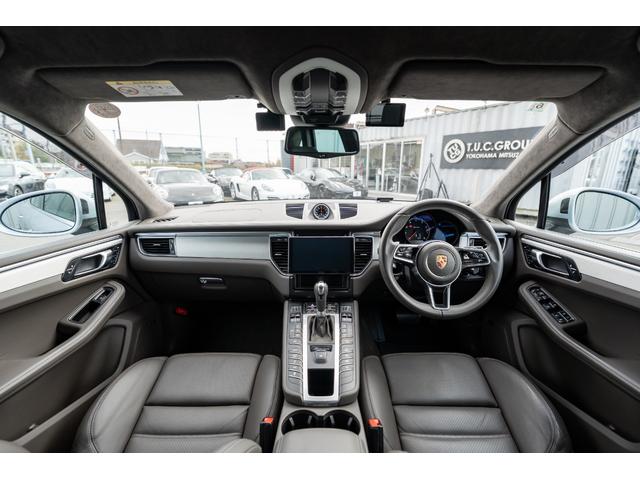 マカン マカン　ターボ　２０１５年モデル　スポクロ　アゲートグレーレザーシート　スポエグ　ＰＡＳＭ　エアサス　レーンキープアシスト　ブラインドスポットアシスト　エントリードライブ　ＡＣＣ　ＢＯＳＥ　２１インチＡＷ　２年保証（6枚目）