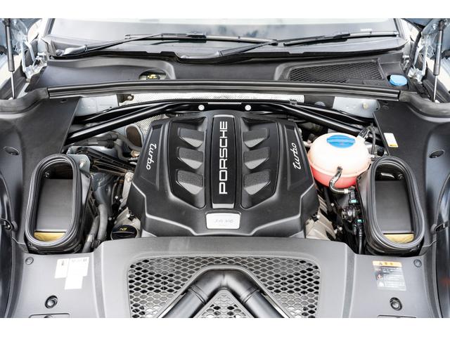 マカン マカン　ターボ　２０１５年モデル　スポクロ　アゲートグレーレザーシート　スポエグ　ＰＡＳＭ　エアサス　レーンキープアシスト　ブラインドスポットアシスト　エントリードライブ　ＡＣＣ　ＢＯＳＥ　２１インチＡＷ　２年保証（9枚目）