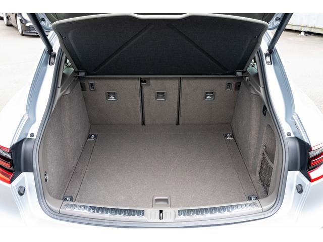 マカン マカン　ターボ　２０１５年モデル　スポクロ　アゲートグレーレザーシート　スポエグ　ＰＡＳＭ　エアサス　レーンキープアシスト　ブラインドスポットアシスト　エントリードライブ　ＡＣＣ　ＢＯＳＥ　２１インチＡＷ　２年保証（10枚目）