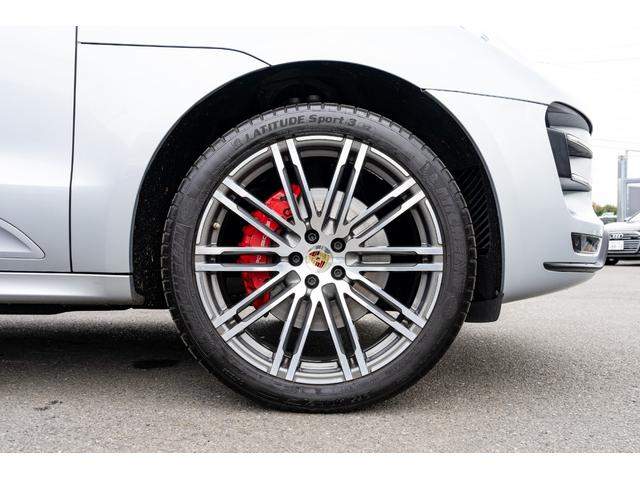 マカン マカン　ターボ　２０１５年モデル　スポクロ　アゲートグレーレザーシート　スポエグ　ＰＡＳＭ　エアサス　レーンキープアシスト　ブラインドスポットアシスト　エントリードライブ　ＡＣＣ　ＢＯＳＥ　２１インチＡＷ　２年保証（11枚目）