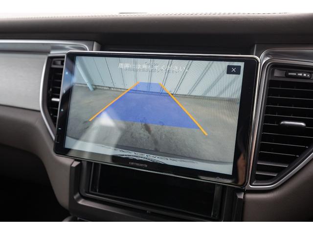 マカン マカン　ターボ　２０１５年モデル　スポクロ　アゲートグレーレザーシート　スポエグ　ＰＡＳＭ　エアサス　レーンキープアシスト　ブラインドスポットアシスト　エントリードライブ　ＡＣＣ　ＢＯＳＥ　２１インチＡＷ　２年保証（19枚目）