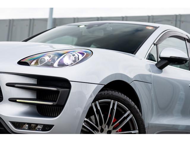 マカン マカン　ターボ　２０１５年モデル　スポクロ　アゲートグレーレザーシート　スポエグ　ＰＡＳＭ　エアサス　レーンキープアシスト　ブラインドスポットアシスト　エントリードライブ　ＡＣＣ　ＢＯＳＥ　２１インチＡＷ　２年保証（34枚目）