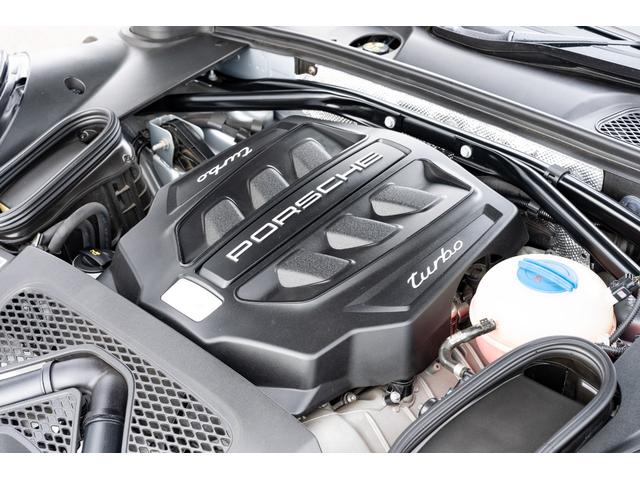 マカン マカン　ターボ　２０１５年モデル　スポクロ　アゲートグレーレザーシート　スポエグ　ＰＡＳＭ　エアサス　レーンキープアシスト　ブラインドスポットアシスト　エントリードライブ　ＡＣＣ　ＢＯＳＥ　２１インチＡＷ　２年保証（35枚目）