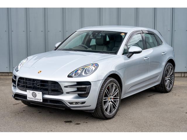 マカン マカン　ターボ　２０１５年モデル　スポクロ　アゲートグレーレザーシート　スポエグ　ＰＡＳＭ　エアサス　レーンキープアシスト　ブラインドスポットアシスト　エントリードライブ　ＡＣＣ　ＢＯＳＥ　２１インチＡＷ　２年保証（38枚目）