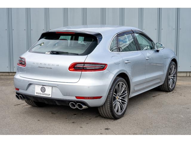 マカン マカン　ターボ　２０１５年モデル　スポクロ　アゲートグレーレザーシート　スポエグ　ＰＡＳＭ　エアサス　レーンキープアシスト　ブラインドスポットアシスト　エントリードライブ　ＡＣＣ　ＢＯＳＥ　２１インチＡＷ　２年保証（39枚目）