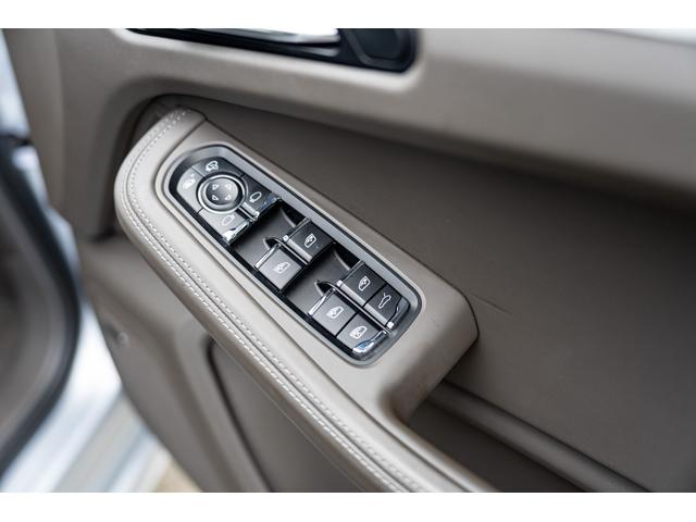 マカン マカン　ターボ　２０１５年モデル　スポクロ　アゲートグレーレザーシート　スポエグ　ＰＡＳＭ　エアサス　レーンキープアシスト　ブラインドスポットアシスト　エントリードライブ　ＡＣＣ　ＢＯＳＥ　２１インチＡＷ　２年保証（53枚目）