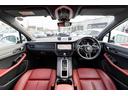 マカン マカン　２０２０年モデル　レザーパッケージ　ガーネットレッドレザーシート　シートヒーター＆ベンチレーター　ＰＣＭ　ＡｐｐｌｅＣａｒｐｌａｙ　エントリードライブ　ＡＣＣ　車線逸脱警報　マカンＳ１ＡＷ　２年保証（6枚目）