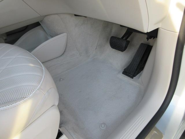 EQS SUV EQS450 4マチック SUV AMGラインパッケージ 3列シート Bluetooth接続 ETC LEDヘッドライト TV クルーズコントロール コネクテッド機能 サイドカメラ サンルーフ・ガラスルーフ シートエアコン シートヒーター トランクスルー(30枚目)