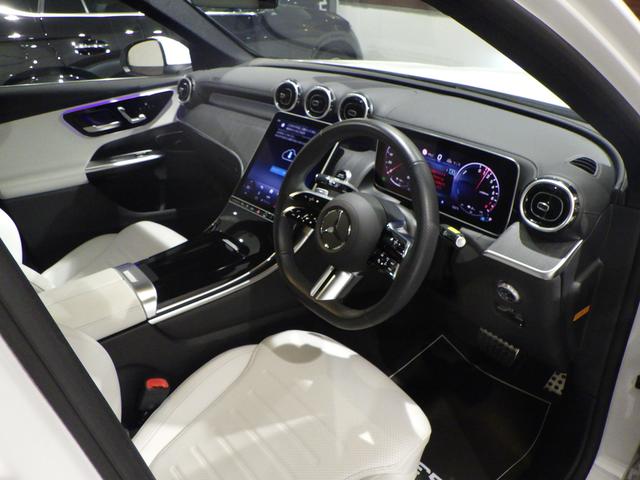 ＧＬＣ ＧＬＣ３５０　ｅ　４マチック　スポーツ　エディションスター　Ｂｌｕｅｔｏｏｔｈ接続　ＥＴＣ　ＬＥＤヘッドライト　ＴＶ　アイドリングストップ　クルーズコントロール　コネクテッド機能　サイドカメラ　サンルーフ・ガラスルーフ　シートヒーター　トランクスルー　ナビ（9枚目）