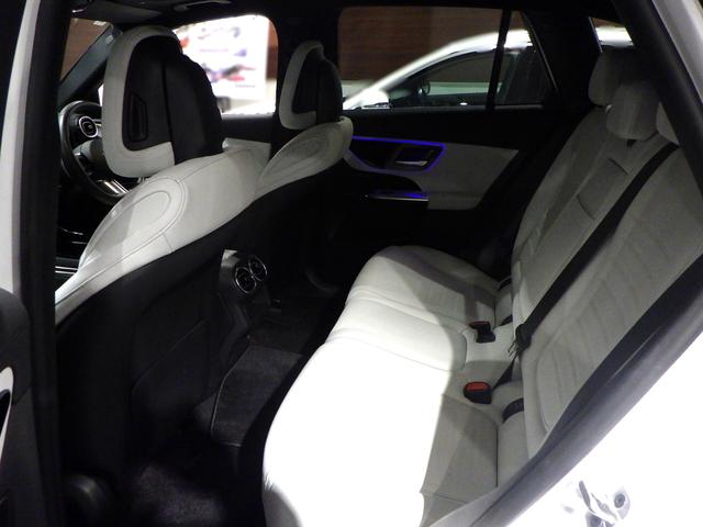 ＧＬＣ ＧＬＣ３５０　ｅ　４マチック　スポーツ　エディションスター　Ｂｌｕｅｔｏｏｔｈ接続　ＥＴＣ　ＬＥＤヘッドライト　ＴＶ　アイドリングストップ　クルーズコントロール　コネクテッド機能　サイドカメラ　サンルーフ・ガラスルーフ　シートヒーター　トランクスルー　ナビ（14枚目）