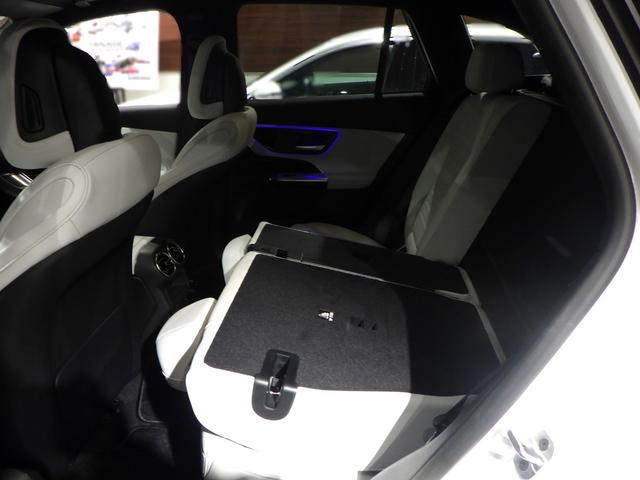 ＧＬＣ ＧＬＣ３５０　ｅ　４マチック　スポーツ　エディションスター　Ｂｌｕｅｔｏｏｔｈ接続　ＥＴＣ　ＬＥＤヘッドライト　ＴＶ　アイドリングストップ　クルーズコントロール　コネクテッド機能　サイドカメラ　サンルーフ・ガラスルーフ　シートヒーター　トランクスルー　ナビ（15枚目）