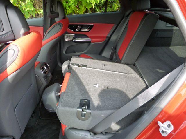 GLC GLC220 d 4マチック クーペ AMGラインパッケージ AMGレザーエクスクルーシブパッケージ ドライバーズパッケージ Bluetooth接続 ETC LEDヘッドライト TV アイドリングストップ クルーズコントロール(20枚目)