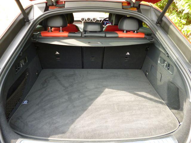 GLC GLC220 d 4マチック クーペ AMGラインパッケージ AMGレザーエクスクルーシブパッケージ ドライバーズパッケージ Bluetooth接続 ETC LEDヘッドライト TV アイドリングストップ クルーズコントロール(22枚目)