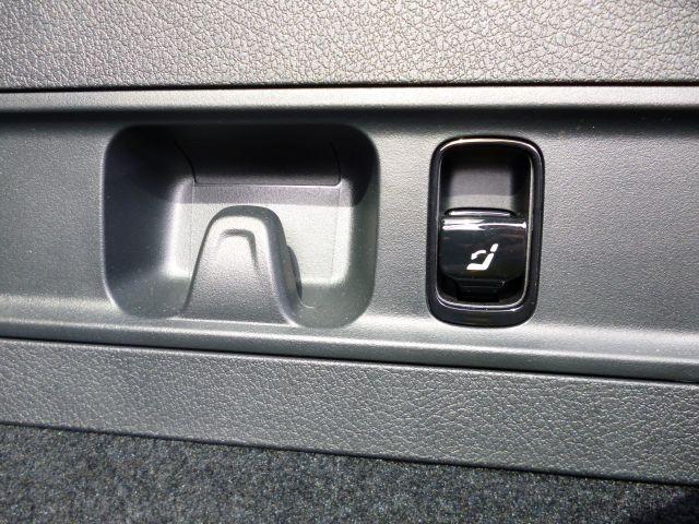 GLC GLC220 d 4マチック クーペ AMGラインパッケージ AMGレザーエクスクルーシブパッケージ ドライバーズパッケージ Bluetooth接続 ETC LEDヘッドライト TV アイドリングストップ クルーズコントロール(24枚目)