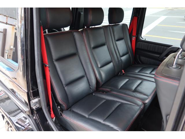 Ｇクラス Ｇ３５０ｄ　デジーノマヌファクトゥーアエディション１オーナー　点検記録簿８枚（ディーラー）　限定車　ｄｅｓｉｇｎｏピアノラッカーウッドＩＮＴ　ｄｅｓｉｇｎｏレッドシートベルト　フロントベンチレーション　全席シートヒーター　レッド／ブラックツートンステアリング（12枚目）