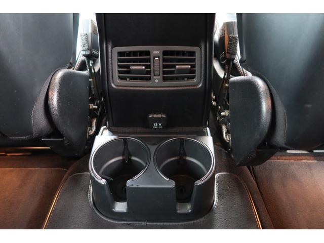 Ｇクラス Ｇ３５０ｄ　デジーノマヌファクトゥーアエディション１オーナー　点検記録簿８枚（ディーラー）　限定車　ｄｅｓｉｇｎｏピアノラッカーウッドＩＮＴ　ｄｅｓｉｇｎｏレッドシートベルト　フロントベンチレーション　全席シートヒーター　レッド／ブラックツートンステアリング（33枚目）