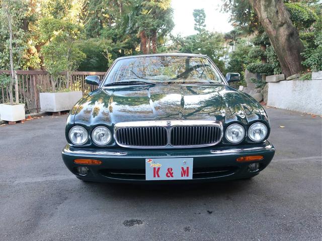 XJ エグゼクティブ3.2-V8革シート 天井張替済 禁煙車(2枚目)