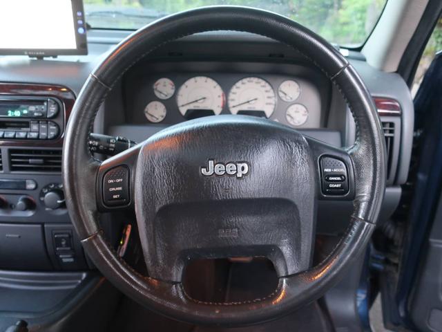 リミテッドV8 4WD サンルーフ バックカメラ 革シート オーディオ付 DVD ETC 5名乗り クルコン パワーシート 紺 AT AC パワーウィンドウ(4枚目)