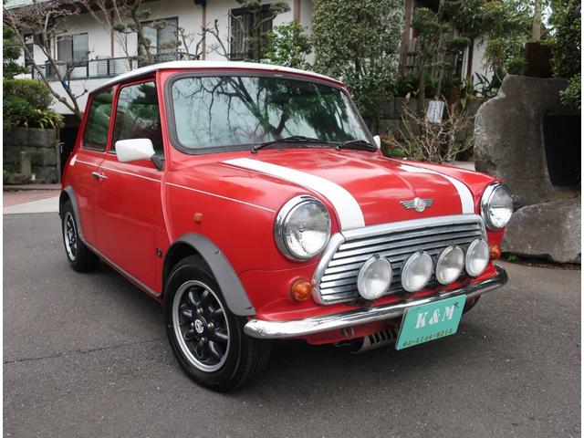 ＭＩＮＩ クーパー１．３ｉ　モンテカルロ　記念限定車　オート　ガレージ保管　禁煙車両　記録簿付き（11枚目）