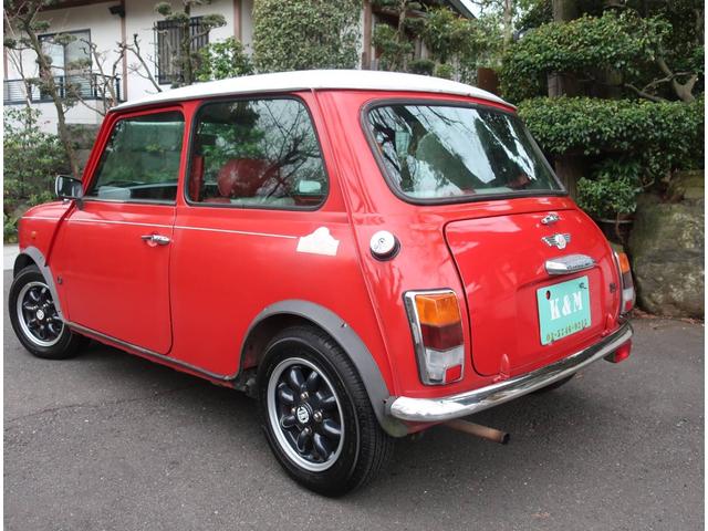 ＭＩＮＩ クーパー１．３ｉ　モンテカルロ　記念限定車　オート　ガレージ保管　禁煙車両　記録簿付き（14枚目）